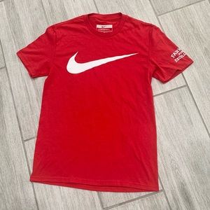 Nike Sports Tee red top